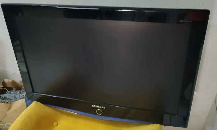 Vendo TV LCD 32" SAMSUNG