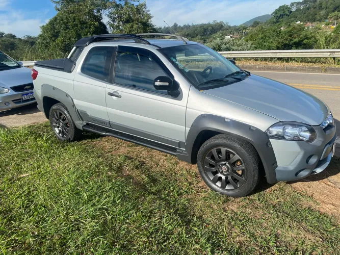 Fiat Strada Adventure1.8/ 1.8 Locker Flex CD 2014