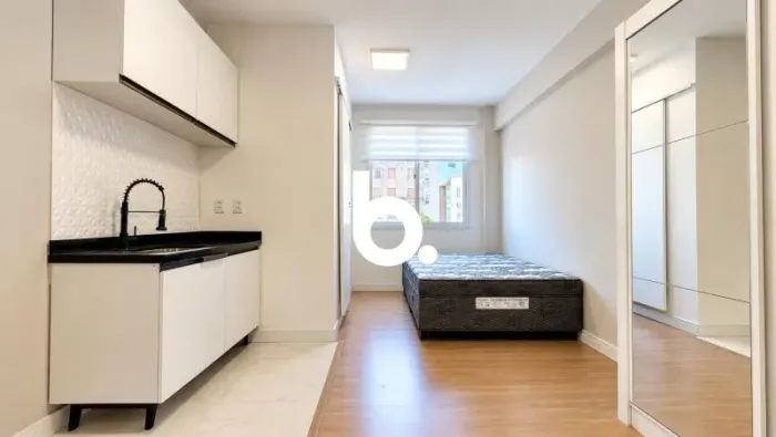 Apartamento Mobiliado e Reformado na Galeria do Rosário  Centro Histórico