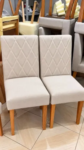 Cadeiras em Promoção peças únicas lindas e perfeitas para sua sala de Jantar