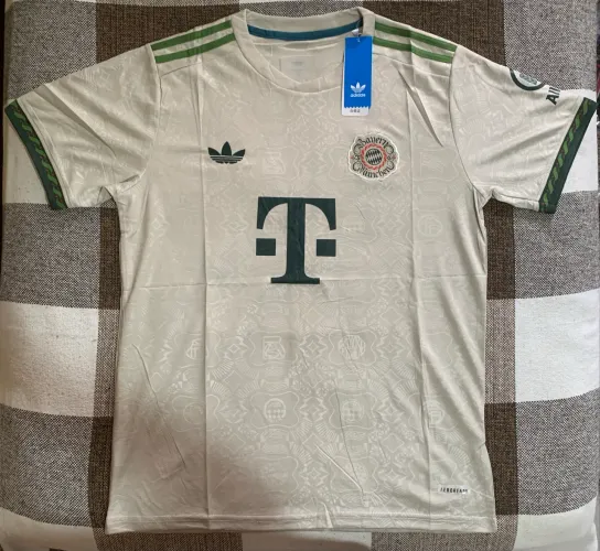 Camisa Bayern de Munique Oktoberfest 25/26 Torcedor