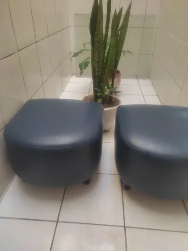 Puffs lindíssimos e novos. ( R$ 125,00 cada ) São duas unidades.