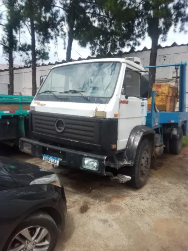 Caminhão Poli Guindaste - Volkswagen 12-170