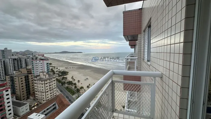 Apartamento à venda em Praia Grande na Ocian com 2 quartos, 2 vagas e vista mar