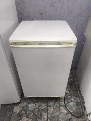 Frigobar Eletrolux 