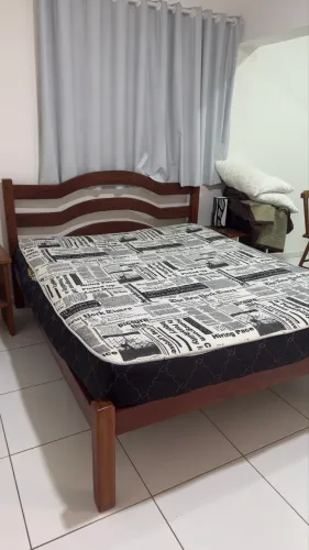 Cama madeira Queen