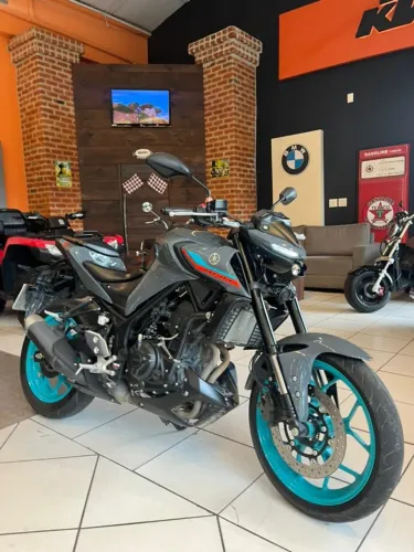 YAMAHA MT 03
