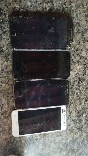 Lote de celulares com defeito 