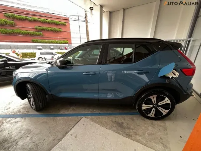 Volvo XC40 Recharge Plus (elétrico) 2023