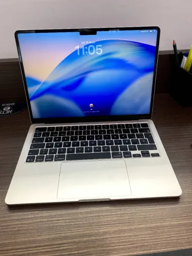 MacBook Air M4 13" (2025) | 16GB RAM | 256GB SSD | Apenas 10 ciclos de bateria