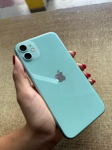 iPhone 11