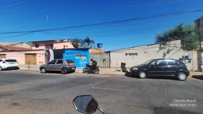 Excelente terreno com barracões, medindo 520 m², com excelente Localização - C 38