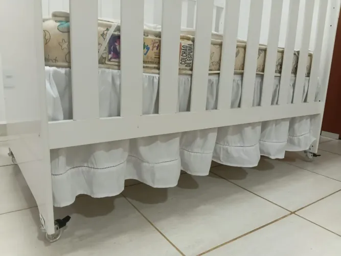 Berço Americano Evolution 4 em 1 Branco Acetinado com Colchão Mini - Reller