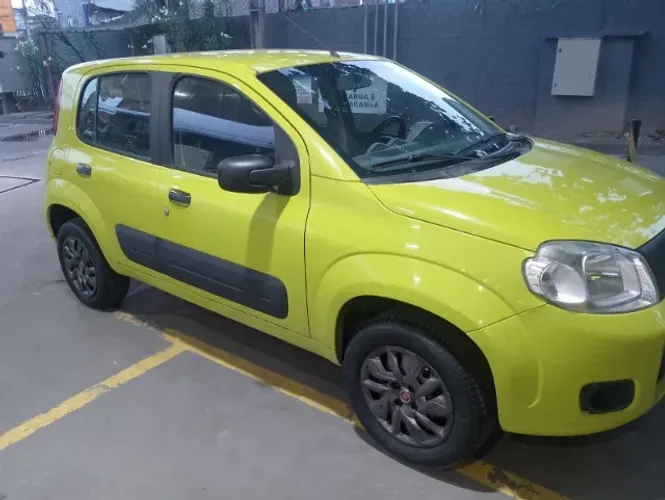 Fiat Uno Attractive 1.4 EVO Fire Flex 8V 4P 2012