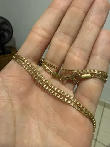 Corrente banhada a ouro
