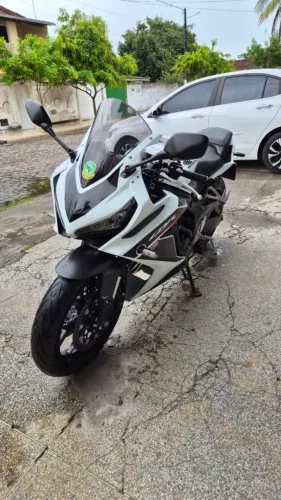 Honda Cbr650r 23 24 branco pérola