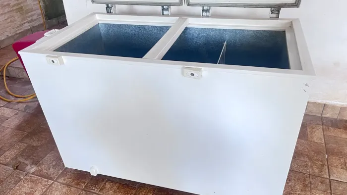 Freezer horizontal 400 litros gelando super bem