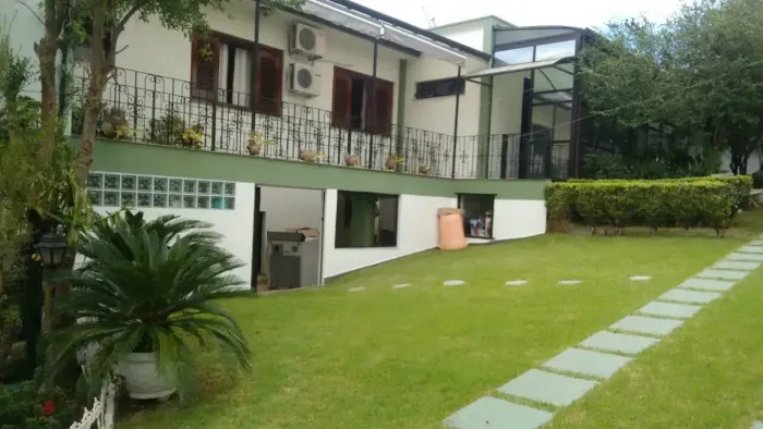 Casa 279 m² Térrea, Terreno 514 m²  3 dorms sd 1 suíte, piscina, 6 vagas, Osvaldo Cruz, SC