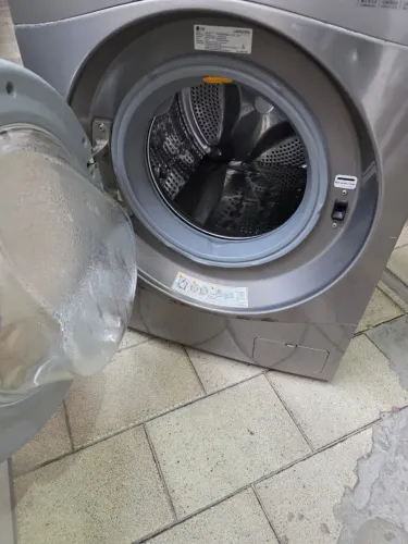 Lava e seca LG. 11 kg.