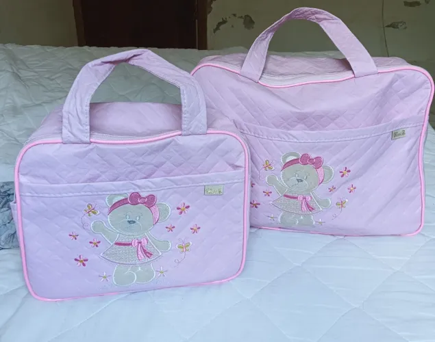 Vendo está duas bolsa bem conservada