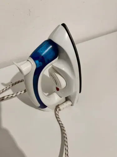 Ferro de passar portátil Bivolt