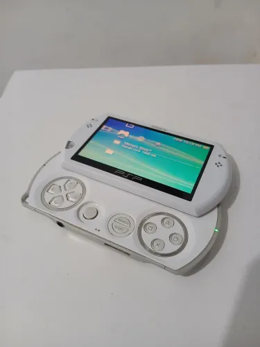 PSP GO BRANCO Desbloqueado