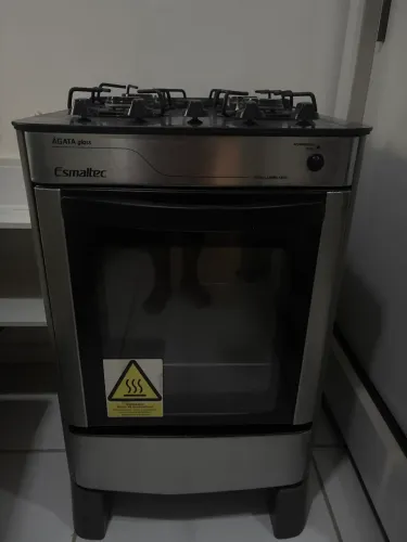 Fogão semi novo a venda