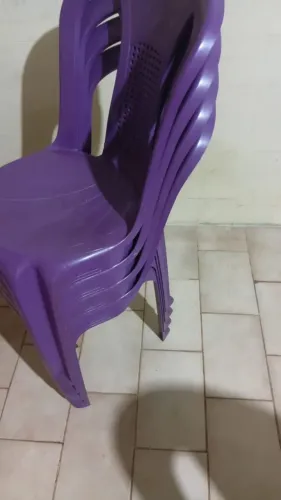 Cadeira de plástico 