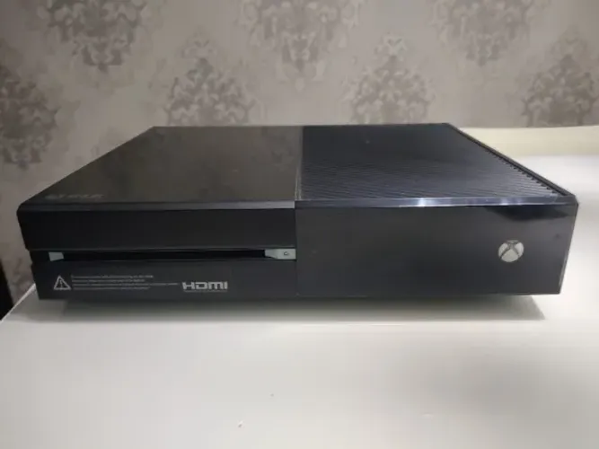 Xbox One Fat 500gb + Kinect + 4 controles