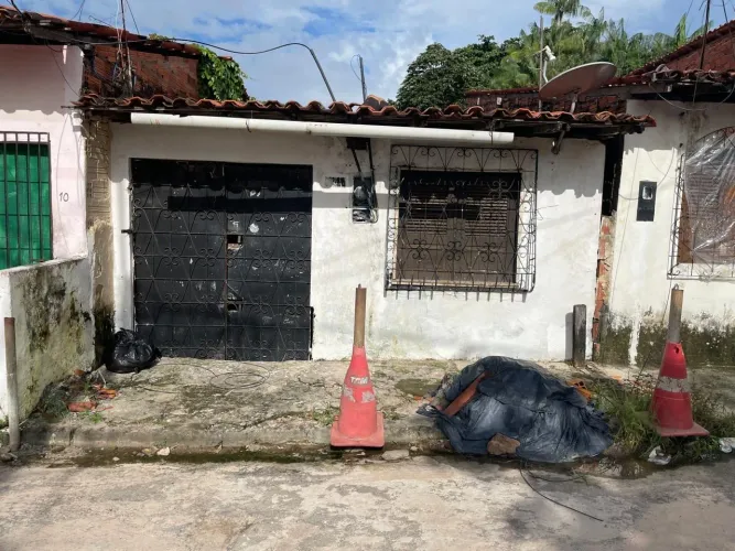 Oportunidade: Casa com Quintal para Reformar - R$ 73.000,00 (Somente à Vista)