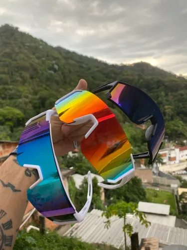 Óculos de sol esportivo