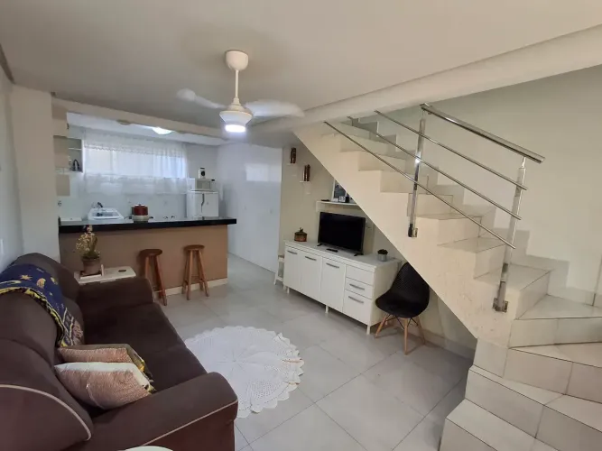 Alugo Sobrado mobiliado de 2quartos próximo a Praça do Jacaré e Shopping no St Criméia Oe