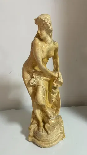 Estátua Escultura Feminina Estilo Clássico / Greco-Romano
