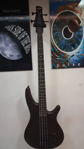 Contra baixo Ibanez Gio 4 cordas
