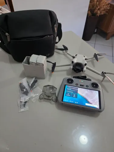 Drone Dji mini 4 PRO combo fly more CONTROLE COM TELA