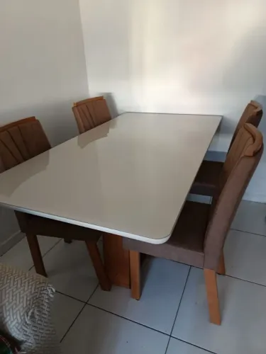 Mesa + 4 cadeiras