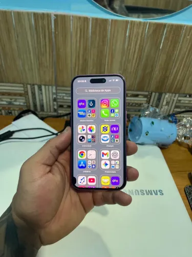 iPhone 16 