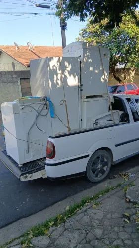 Faço carretos e fretes apartir de 100 e assento portas e outros serviços