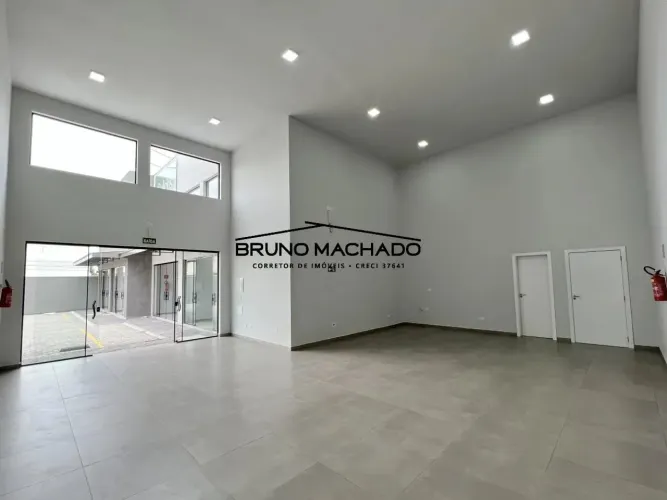 Ponto Comercial para Locação em Colombo, Guaraituba, 2 banheiros, 12 vagas