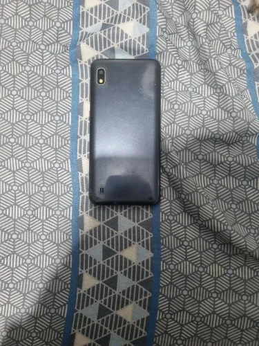 Samsung A10 com cabo de carregador e entrego