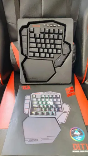 Teclado uma Mao gamer nunca usado red dragon