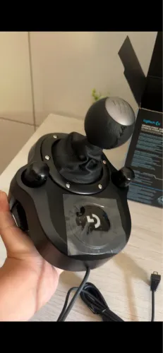Volante Logitech G29 + Pedais + Câmbio Logitech Driving Force Shifter