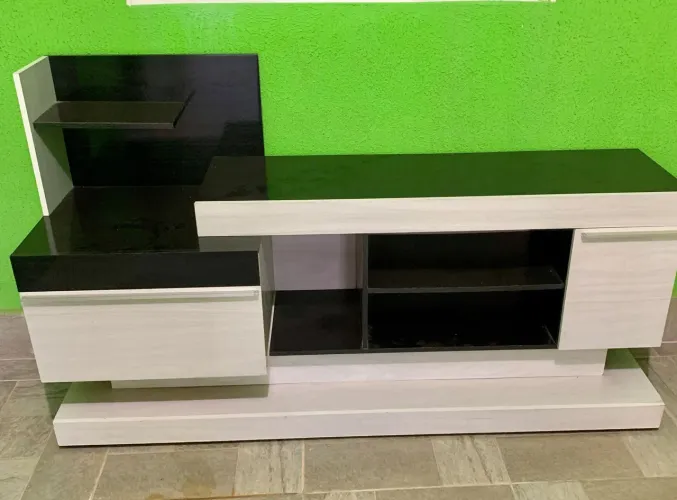 Vendo uma estante, usada em perfeito estadoo