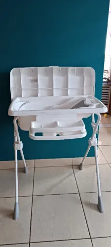 Banheira com suporte e trocador Burigotto 