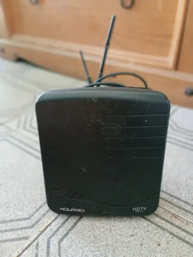 antena digital interna de alto ganho para TV, da marca Aquário