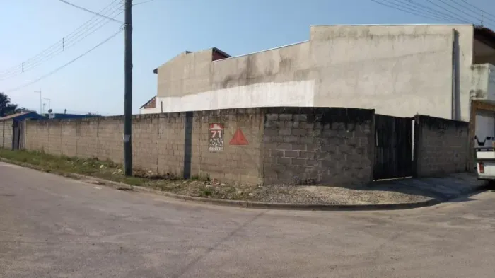 Terreno 300m² Plano e de Esquina no Jardim Regina