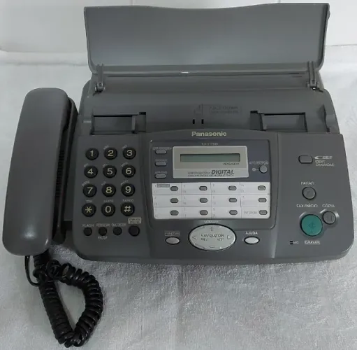 Vendo 2 formas antiaderentes pretas por R$ 30,00 ou R$ 15,00 cada uma. Não envio. Pagament
