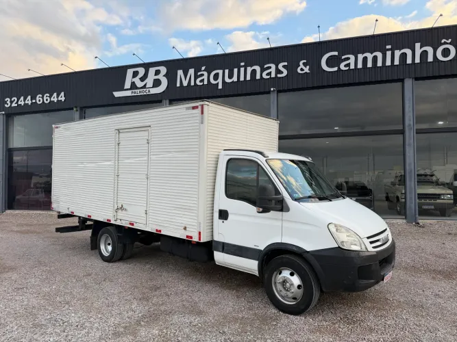Iveco baú