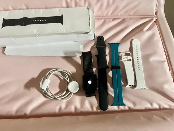 Vende-se Apple watch séries 6 44mm completo