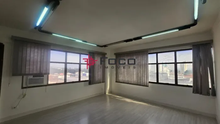Sala Comercial / Edifício América / Centro / 39m² / Jacareí